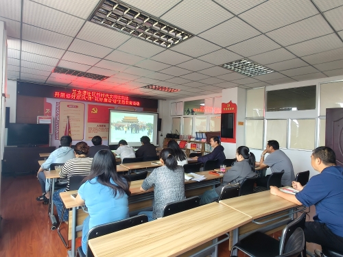 【学习实践科学理论】活动时间：2025年7月7日。主办单位：兰龙潭社区新时代文明实践站。活动主题：开展修好家风“课”筑好廉洁“墙”主题教育活动 (3)